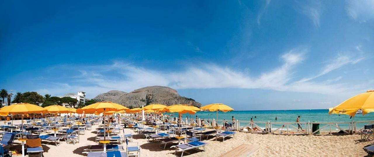 Casa Vacanza Peppino! Palermo Exteriör bild